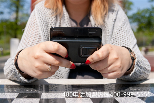 (企業(yè)辦理400電話有用么)(企業(yè)選擇400電話申請(qǐng)服務(wù)的優(yōu)勢(shì)是什么？)